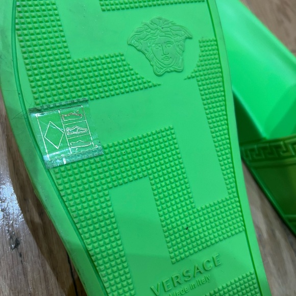 Versace lime green Palazzo Slides - Picture 5 of 6